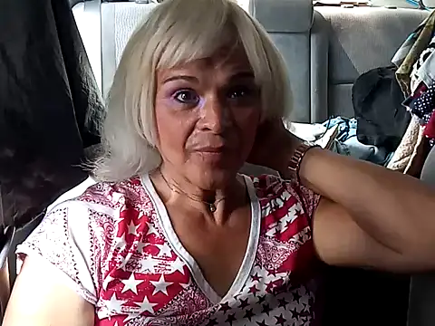 dustbunny64 online show from August 4, 5:19 pm