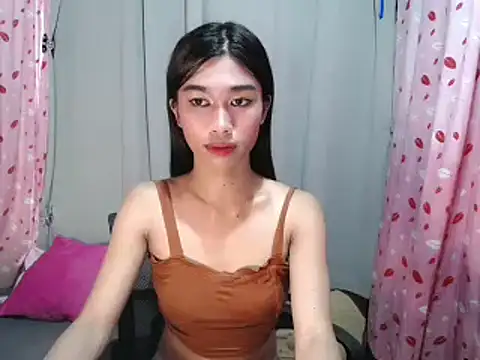 katrina bigcock69 online show from April 20, 11:34 am