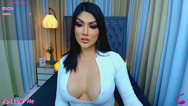 Laureen Hilton online show from March 22, 11:48 am