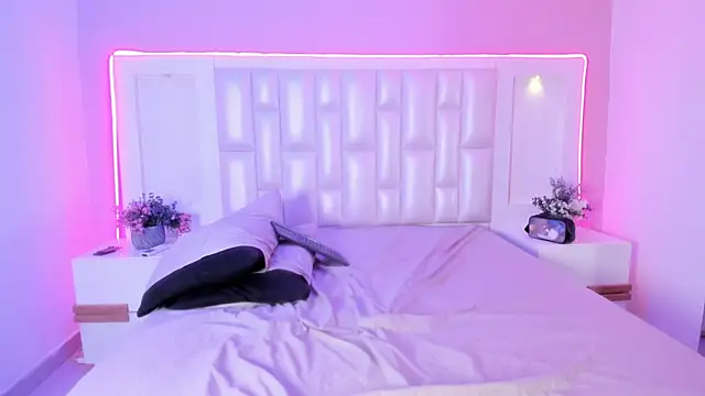 Liia Collins online show from March 3, 7:32 pm