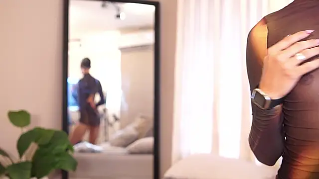 Luxa Velvet online show from April 8, 1:01 pm