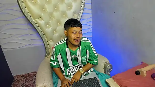 Noha  scott online show from April 6, 2:28 pm