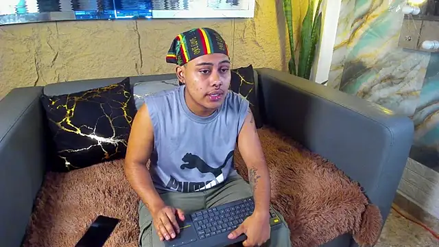 Noha  scott online show from April 11, 2:53 pm