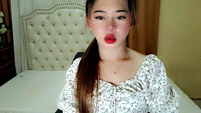 Seductive sophie online show from August 2, 2:34 am