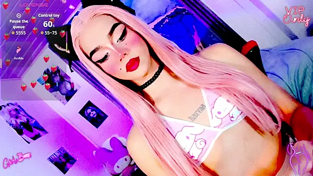 blonde queen- online show from May 5, 7:31 pm