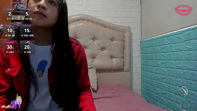 LITTLE-NESSA online show from May 1, 3:16 pm