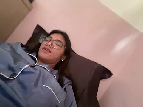 Akari hunt online show from April 7, 11:06 pm