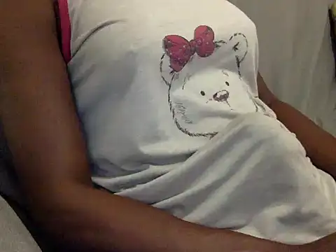 RayanneCampbell-25cm online show from May 1, 10:14 pm