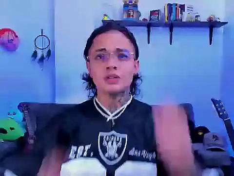 Sam Bartonn online show from May 24, 5:43 pm