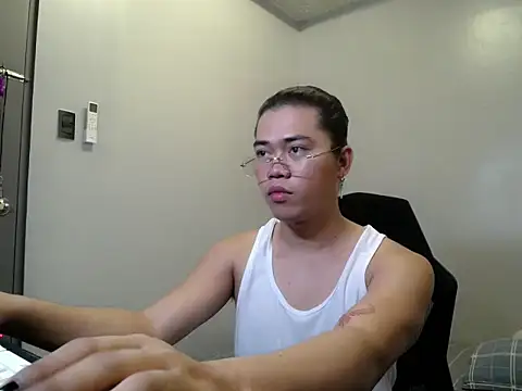 Yumekofear online show from May 8, 11:29 am