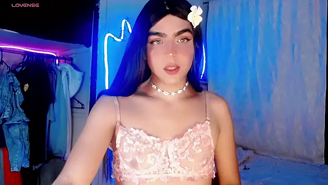 Xyara lv online show from June 24, 11:24 pm