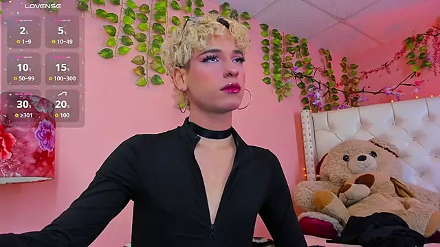 valentinee xo online show from July 1, 11:43 am