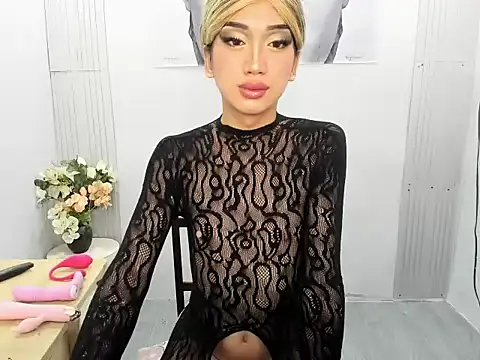 Athenacumlovers online show from June 14, 5:08 am