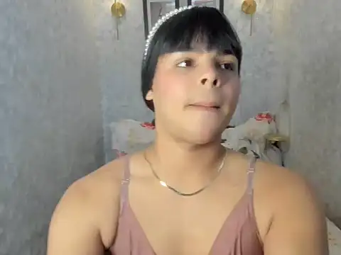 emily rosue  online show from July 9, 4:27 am