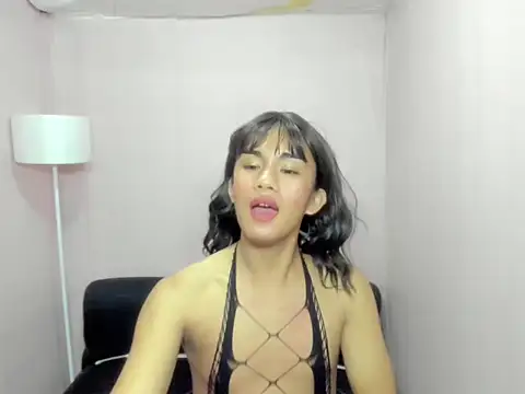 EllieTan online show from July 16, 5:08 pm