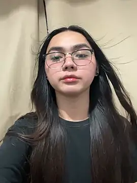 EtherealRae online show from July 5, 7:20 pm