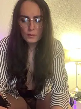 Chic desire online show from April 5, 9:46 pm