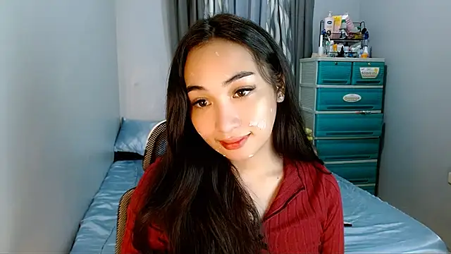 SweetLilly 18 online show from January 12, 5:25 am