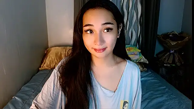 SweetLilly 18 online show from April 17, 3:09 am