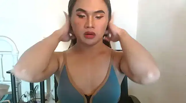 Snapshot of JustineBIGCUM chatting on December 12, 5:31 am JustineBIGCUM online show from December 12, 5:31 am