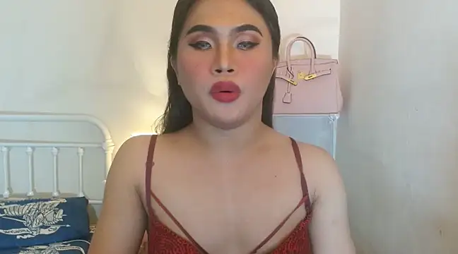 Snapshot of JustineBIGCUM chatting on March 8, 10:22 am JustineBIGCUM online show from March 8, 10:22 am