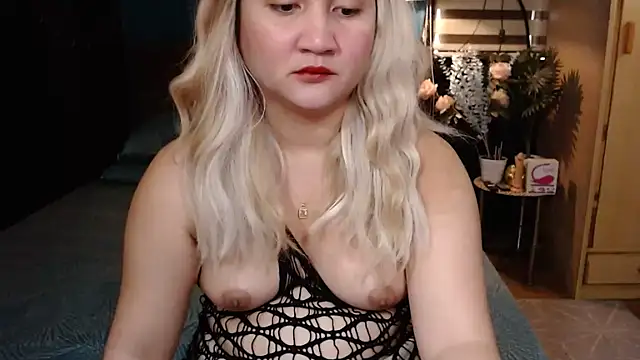 xheavenlytrans online show from October 10, 11:40 pm