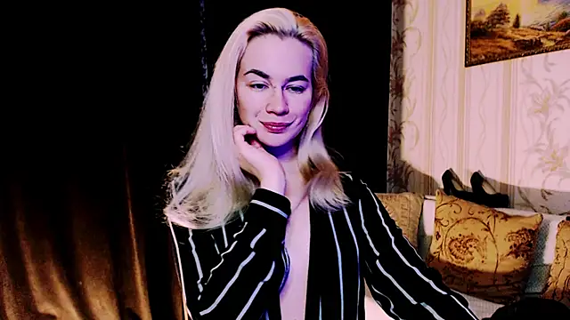 xxxcharismaaa online show from December 1, 8:44 pm