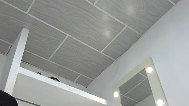 EvaTiffany online show from July 15, 1:43 am