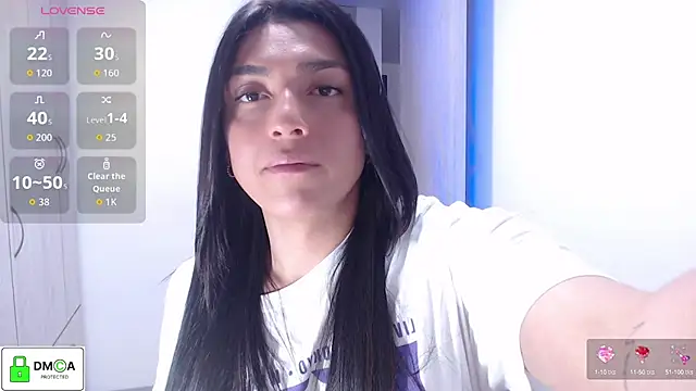 EricaVanderhill online show from October 31, 9:45 pm