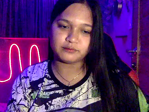 Snapshot of EmpressYna chatting on October 25, 1:11 am EmpressYna online show from October 25, 1:11 am