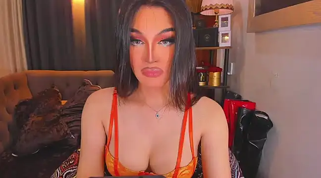 ChalanieFox online show from January 19, 7:04 am