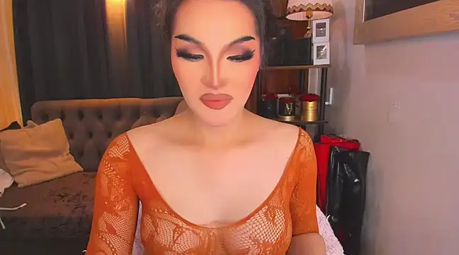 ChalanieFox online show from March 22, 6:54 am