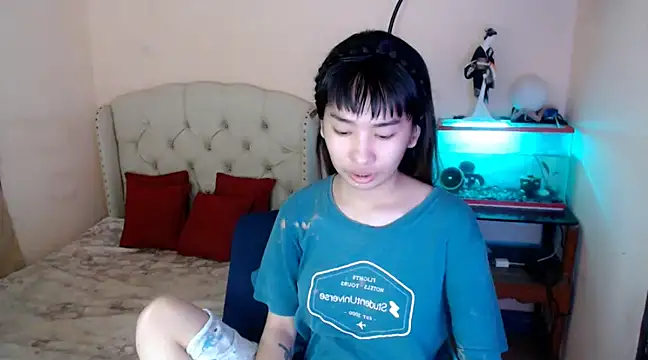 shantalfoxxy online show from March 7, 3:47 am