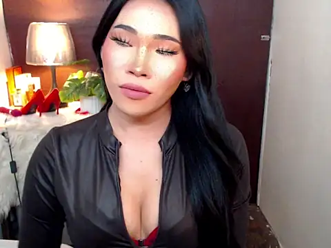 Ur Fantastic Lina online show from March 30, 5:25 pm