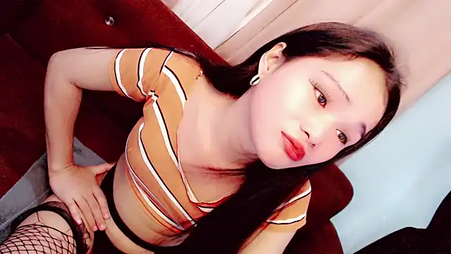 amomentoflust69 online show from March 23, 10:42 am