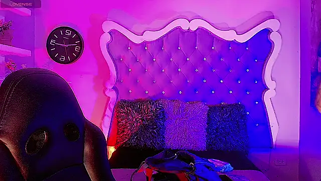 LeyXandrabraz online show from April 17, 8:10 pm