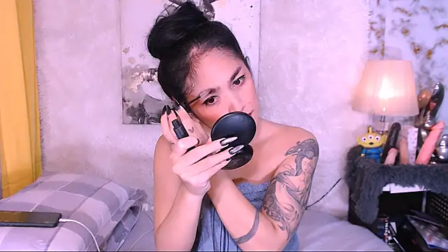 Oriental Tiara online show from December 23, 10:01 pm