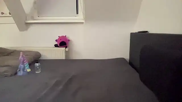 Femboykitten01 online show from March 1, 10:31 pm