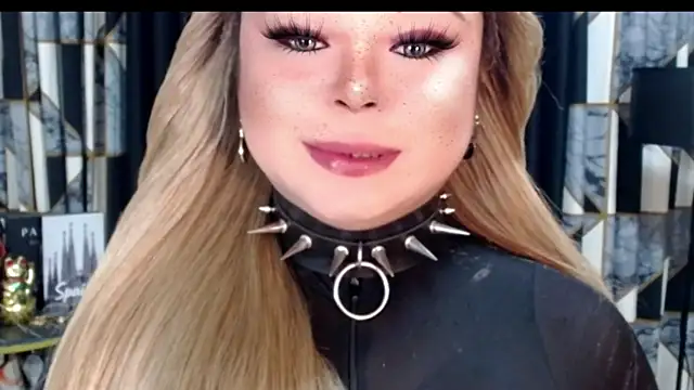 Snapshot of Mistress_DOMnicaaxx chatting on October 12, 1:13 pm Mistress DOMnicaaxx online show from October 12, 1:13 pm