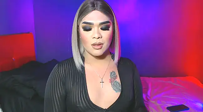 Snapshot of VictoriaEliz chatting on February 2, 10:24 am VictoriaEliz online show from February 2, 10:24 am