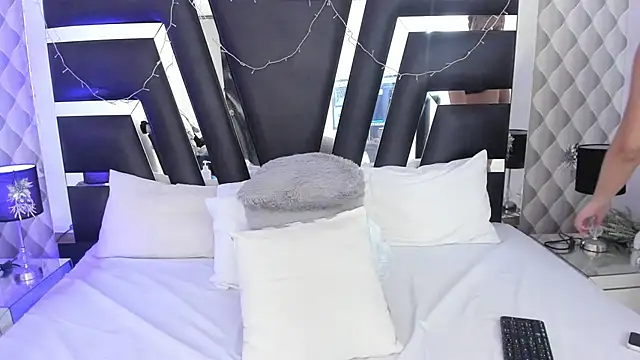 Snapshot of katya_kozlov chatting on March 16, 9:22 pm katya kozlov online show from March 16, 9:22 pm