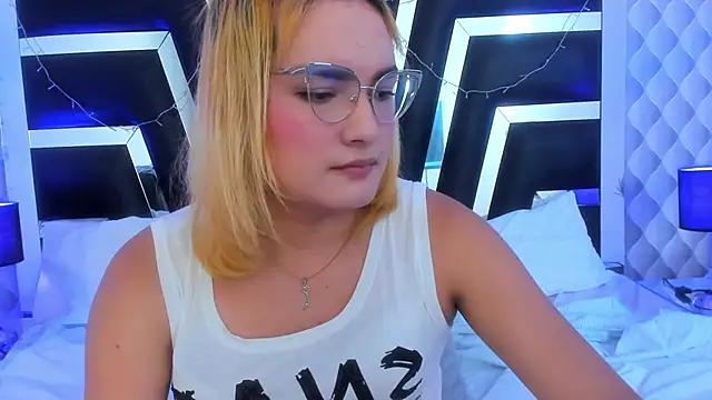 Snapshot of katya_kozlov chatting on September 17, 5:45 am katya kozlov online show from September 17, 5:45 am