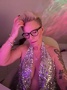 German Milf online show from December 4, 2:32 pm