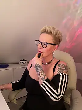 German Milf online show from March 1, 2:01 pm
