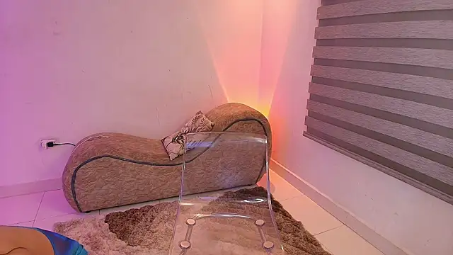 Rashell-Zepol online show from November 9, 5:52 am