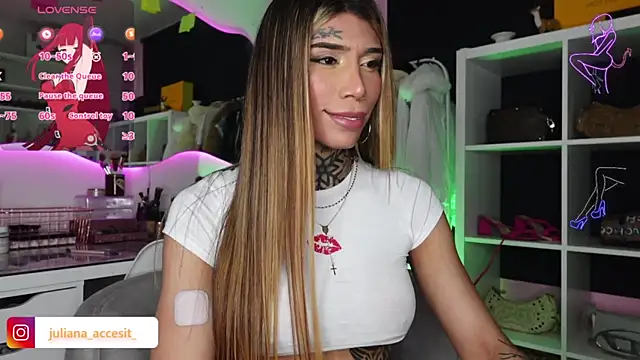 Snapshot of caroline_cossei chatting on January 15, 8:37 pm caroline cossei online show from January 15, 8:37 pm