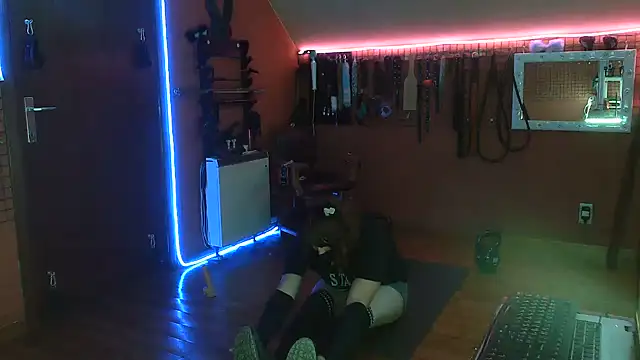 Ginny-the-bdsm-nympho online show from June 11, 5:22 pm
