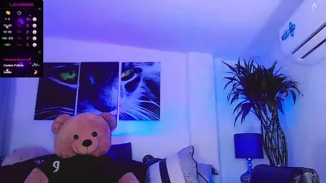 Sophiesweet5 online show from February 6, 4:23 pm