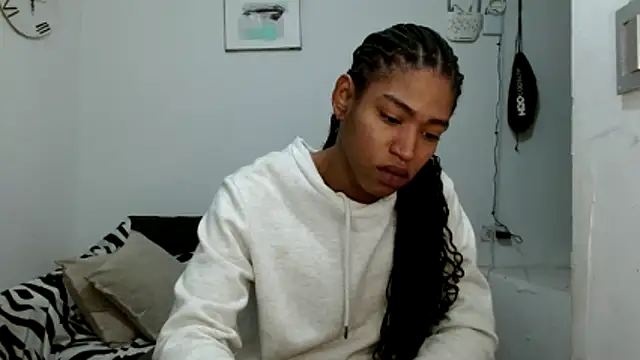 angelamarie1 online show from April 9, 11:38 am