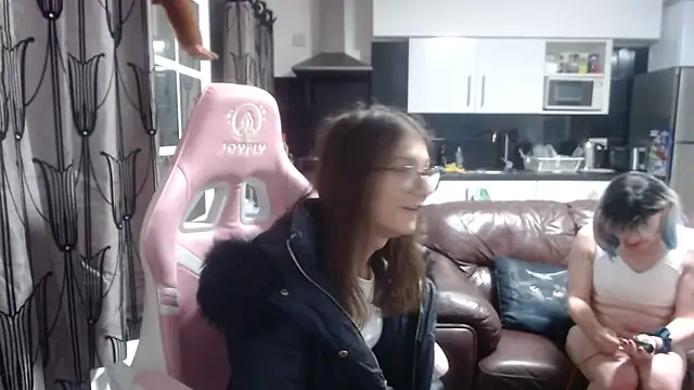 Kris srose online show from December 11, 1:39 am